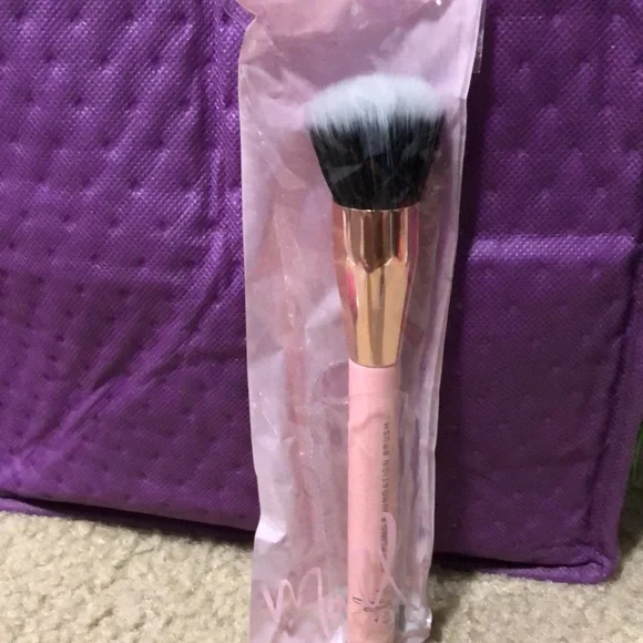 MALLY Full Face Precision Brush (1) ☝🏼 - Picture 6 of 16